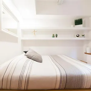 Apartment Santa Maria Novella 6 Sleeps Near The Station, Florence